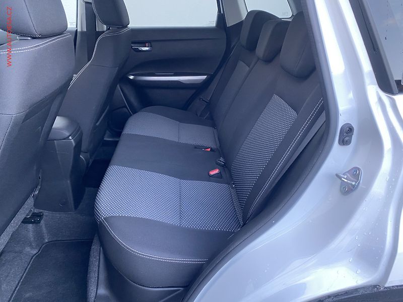 Suzuki Vitara (2019) 1.0 B-Jet, Comfort, navi - fotka 9 z 18