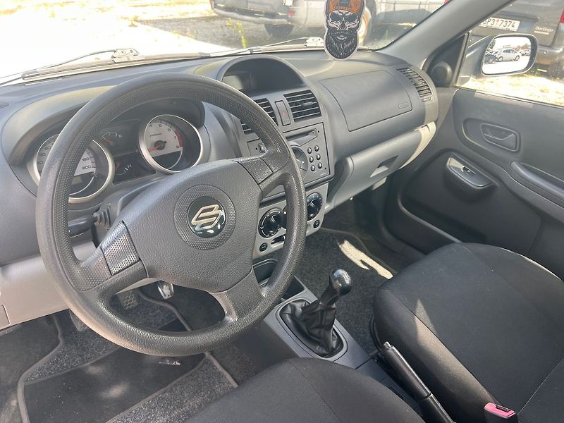 Suzuki Ignis 1.3 4x4 - fotka 10 z 14