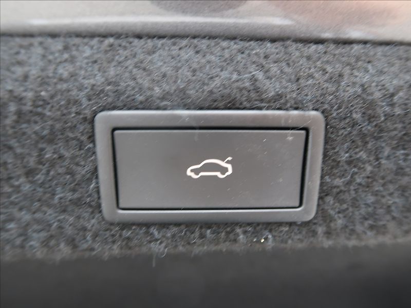 Škoda Octavia 2,0 TDi,Style,1majČR,serv.kn. - fotka 25 z 29