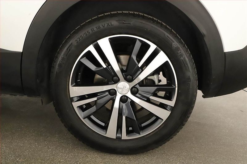 Peugeot 3008 (2020) 1.5 BlueHDi, Automat, Kůže - fotka 20 z 20