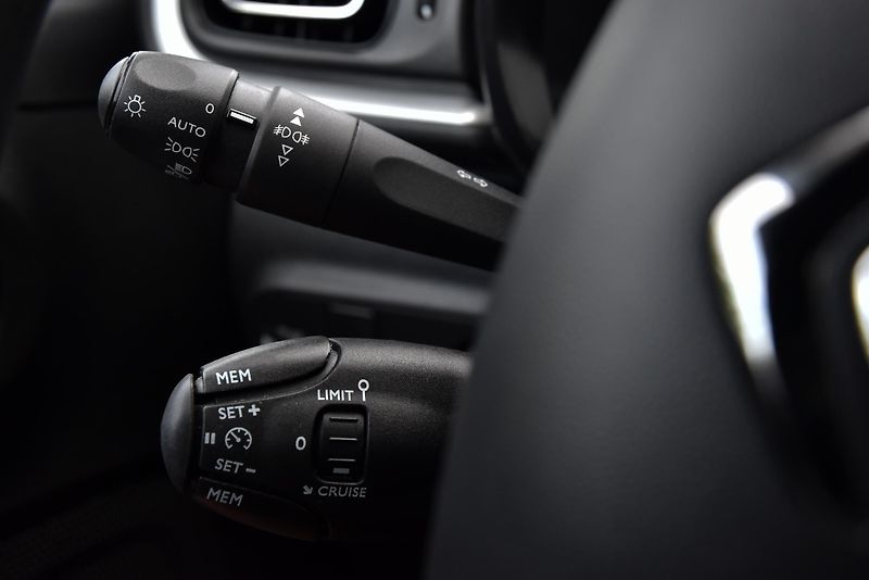 Citroën C3 1.2 PT,DKLIMA,TEMP,PDC,LED,DPH - fotka 15 z 46