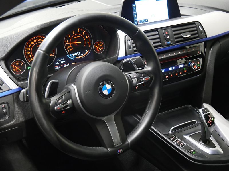 BMW Řada 4 - fotka 14 z 25