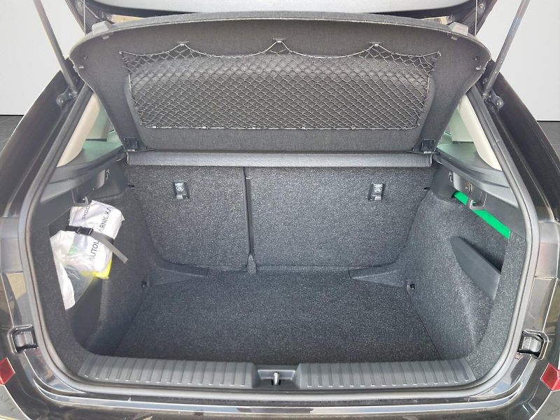 Škoda Kamiq (2025) 1.5 TSI 110kW Top Selection - fotka 31 z 34