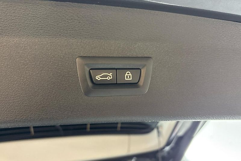 BMW X1 xDrive20i - fotka 10 z 23