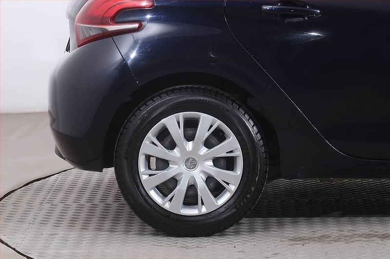 Peugeot 208 (2018) 1.2 PureTech, Serv.kniha - fotka 15 z 17