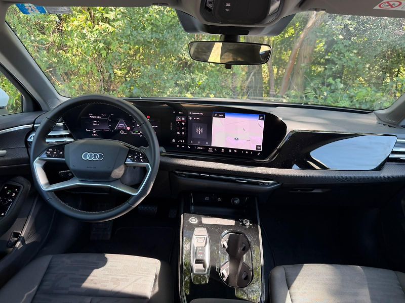 Audi A5 (2025) S-Line 2.0 TDI / 150 kW - fotka 13 z 31