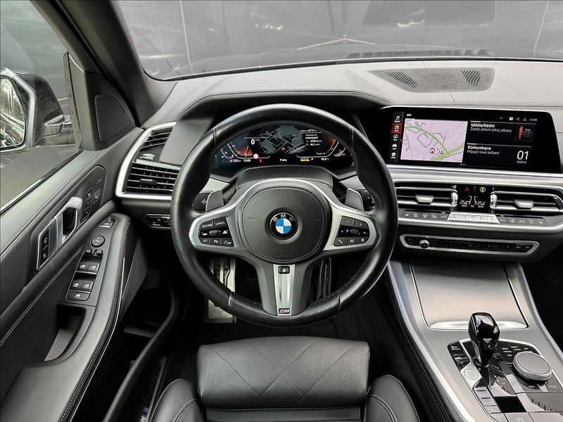 BMW X5 3,0 40i xDrive M-Packet ČR DPH - fotka 15 z 26
