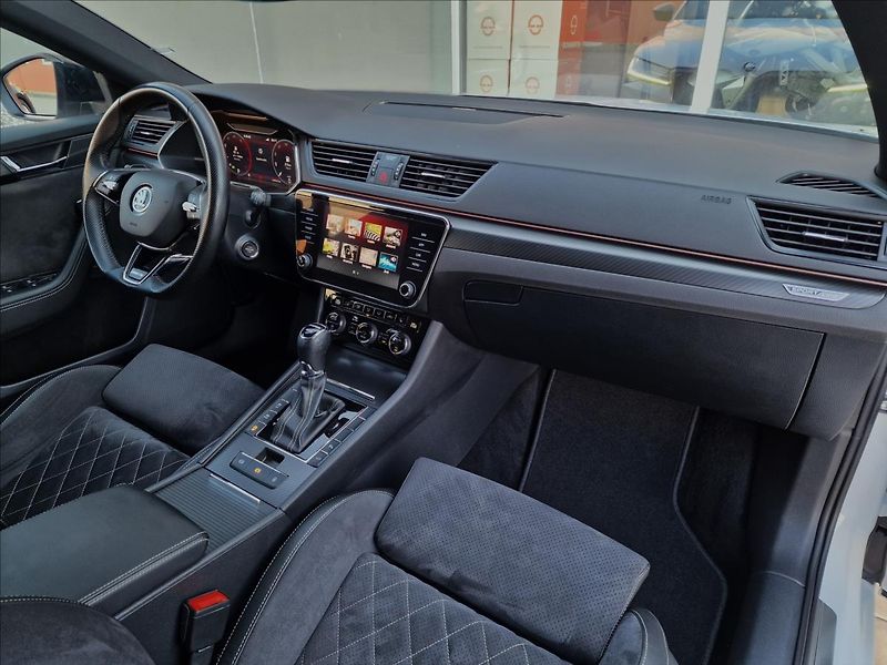 Škoda Superb 2.0TDI 147kW 4x4 DSG Sportline - fotka 13 z 50
