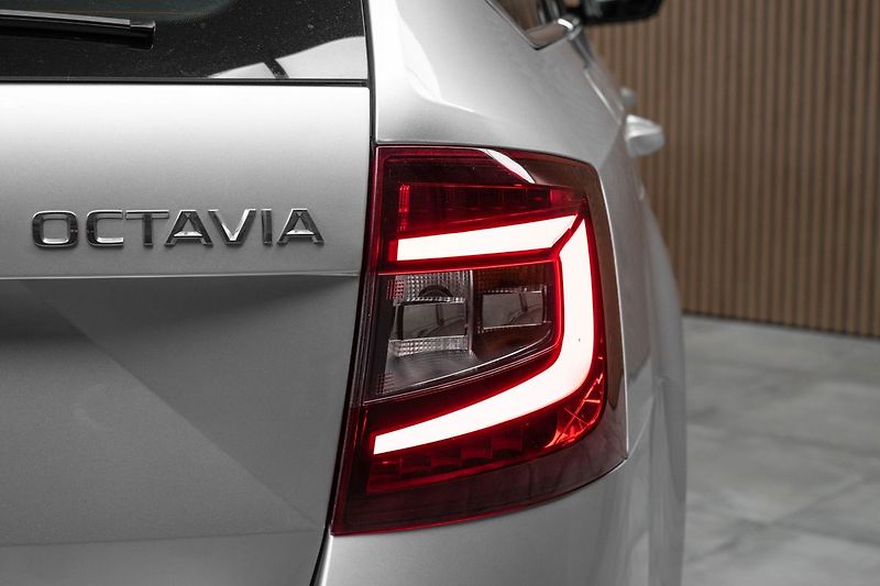 Škoda Octavia 1.6 TDI*85kW*STYLE*DPH* - fotka 32 z 36