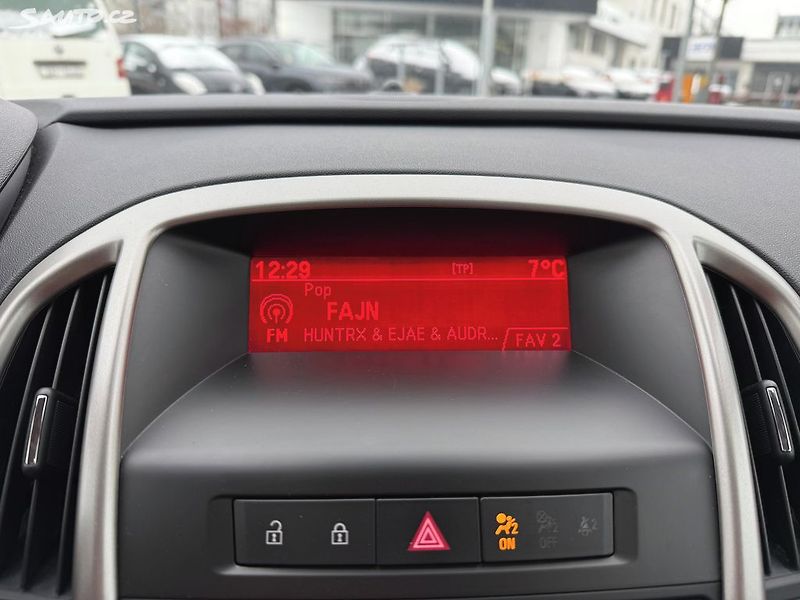 Opel Astra 1.7 CDTi 81kW - fotka 15 z 38