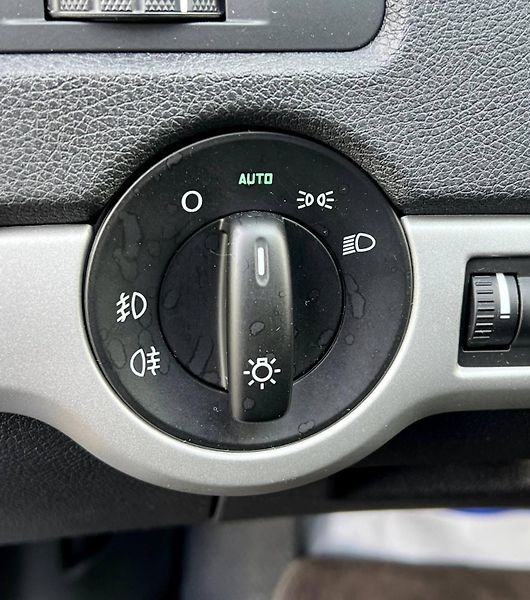 Škoda Octavia (2012) 2 FL COMBI 1.6 TDI DSG 2012 - fotka 12 z 27