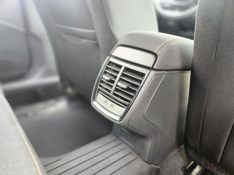 Škoda Scala Top Selection 1.0 TSI 85kW DSG - fotka 24 z 27