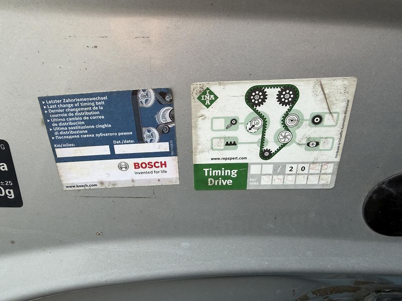 Volkswagen Passat 1.9 TDI REZERVACE - fotka 21 z 21