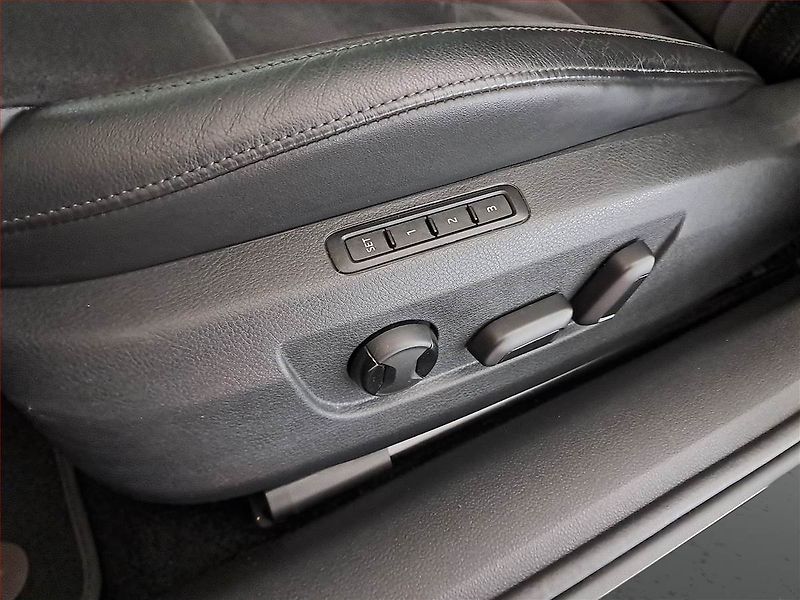 Škoda Superb (2018) 2.0 TDI, Kůže, Navi, Bi-Xenony - fotka 17 z 19