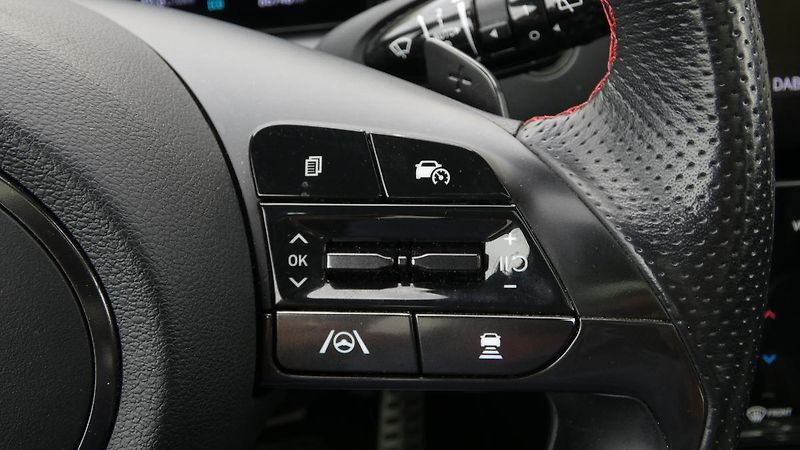 Hyundai Tucson 1.6 T-GDI mHEV 4x4 DCT N Line - fotka 12 z 27