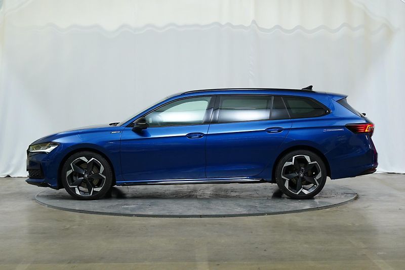 Škoda Superb - fotka 3 z 28