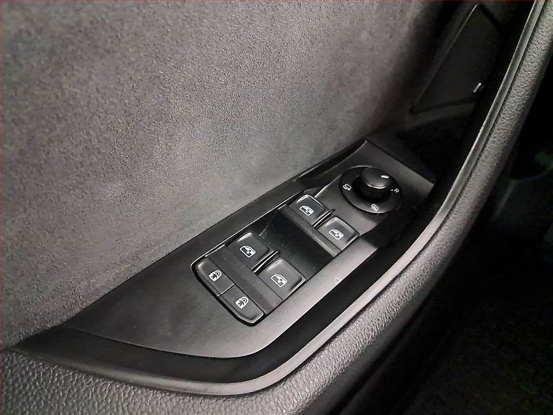 Škoda Superb (2018) Sportline 2.0 TDI, Automat - fotka 20 z 20