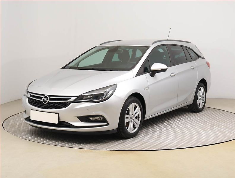 Opel Astra (2017) 1.6 CDTI, Serv.kniha, Tempomat - fotka 2 z 20