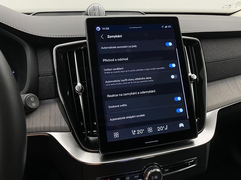 Volvo XC90 T8 RECHARGE BRIGHT ULTRA 7míst - fotka 60 z 70