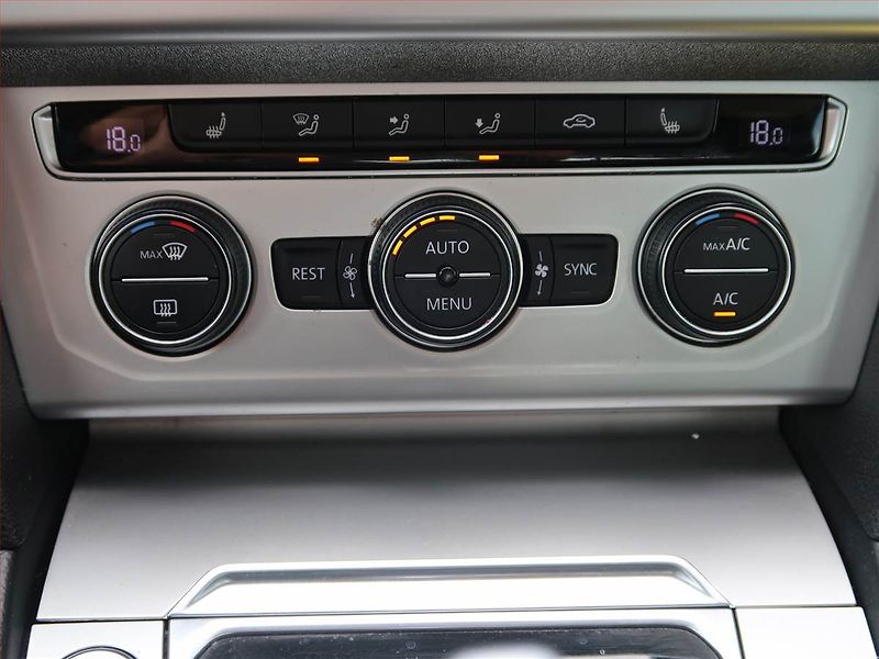 Volkswagen Passat (2016) Business 2.0 TDI, Automat - fotka 17 z 18