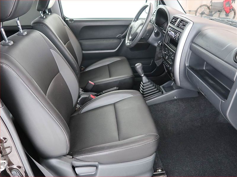 Suzuki Jimny (2018) GL 1.3 16V, 4X4, Serv.kniha - fotka 9 z 17