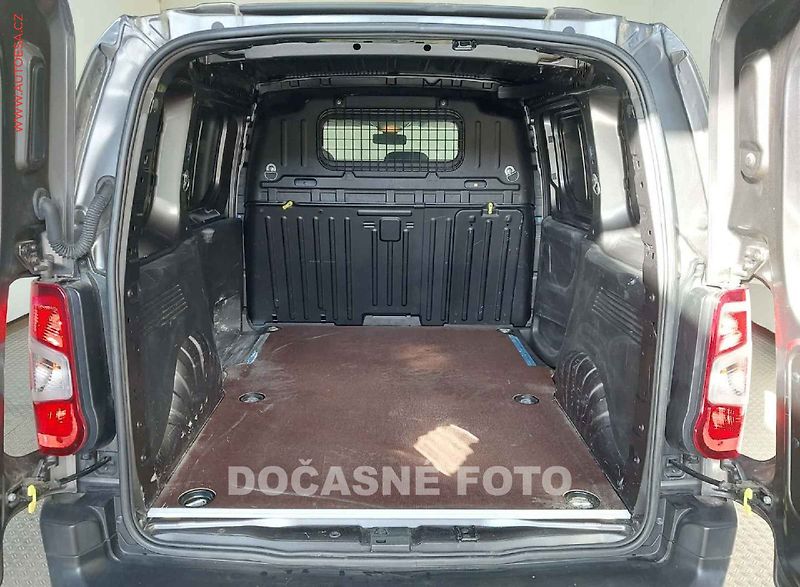 Toyota ProAce City (2021) 1.5D-4D, Meister, AC - fotka 7 z 8