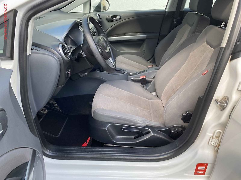 Seat Leon (2009) 1.9 TDi, AC, temp - fotka 9 z 16