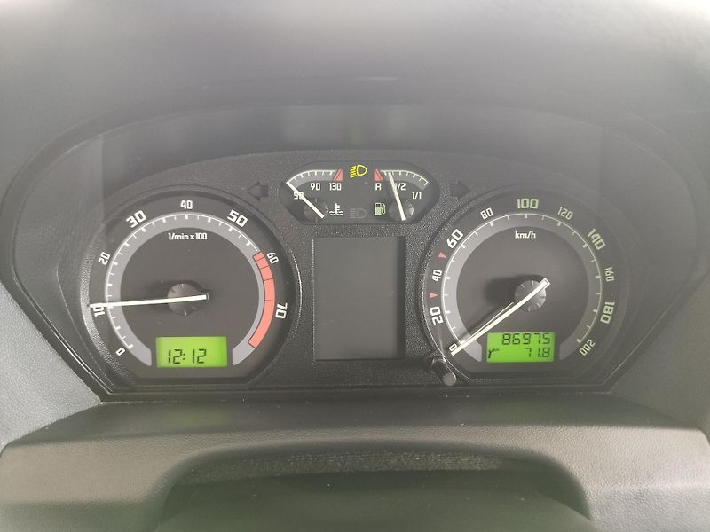 Škoda Fabia (2006) 1,4I,55KW,KLIMA,ALU,NAJ.86tkm - fotka 20 z 44