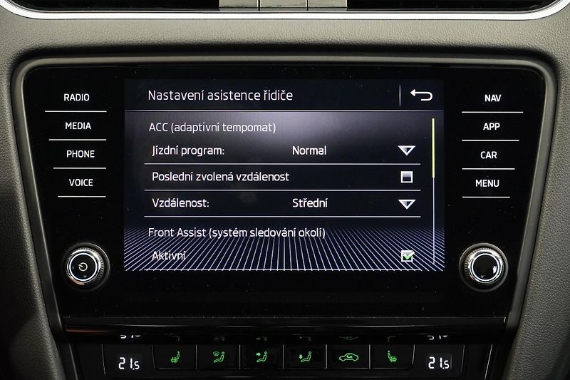 Škoda Octavia 1.6TDI,ČR,NAVI,Adaptivní temp. - fotka 30 z 32