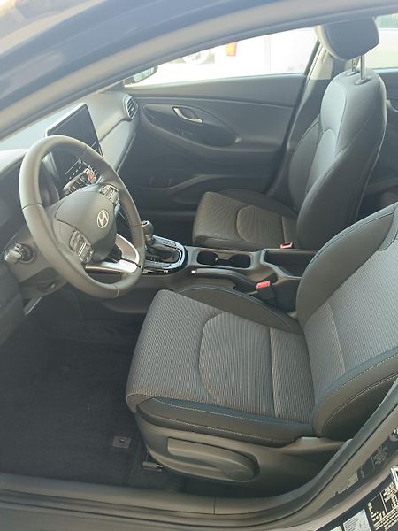 Hyundai i30 (2025) 1.0T-GDi 74kW Comfort AT - fotka 9 z 19