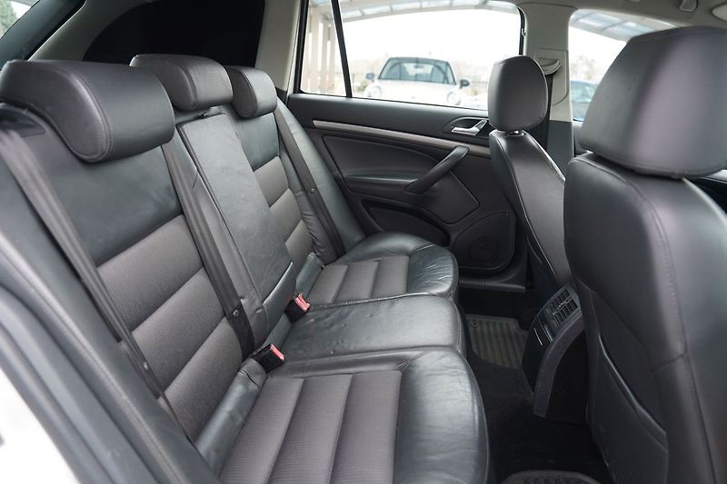Škoda Octavia 1.6 FSI/116PS/Elegance/kůže/ČR - fotka 25 z 39
