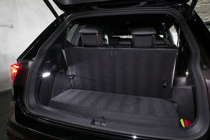 Volkswagen Tiguan Allspace 2.0TDI 147kW R-Line ZÁRUKA 7m - fotka 40 z 44