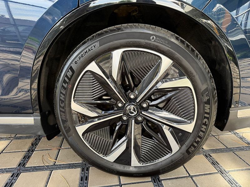 Mazda 6 Takumi Plus, LFP baterie 68kWh - fotka 7 z 49