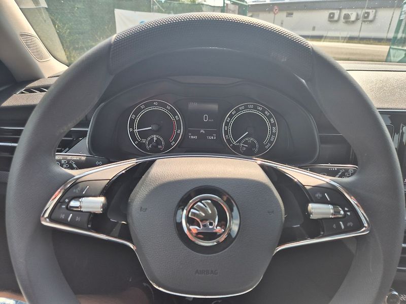 Škoda Kamiq 1,5 TSI 110 kW, CZ, 1. majitel - fotka 16 z 25