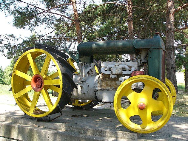 Historicky první sériově vyráběný traktor Fordson, model F., zdroj: Wikimedia Commns, Michal Maňas, CC BY 4.0