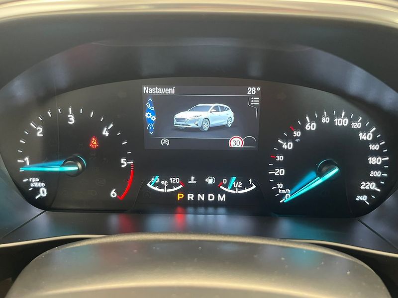 Ford Focus 2.0 EB Titanium LED - fotka 55 z 66