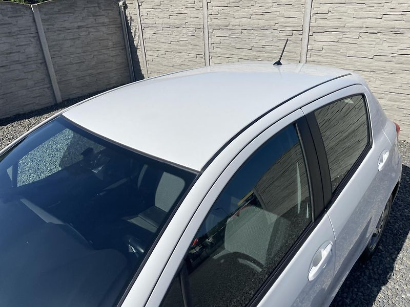 Toyota Yaris 1.5i 16v HYBRID 142TKM TOP 1A! - fotka 23 z 169