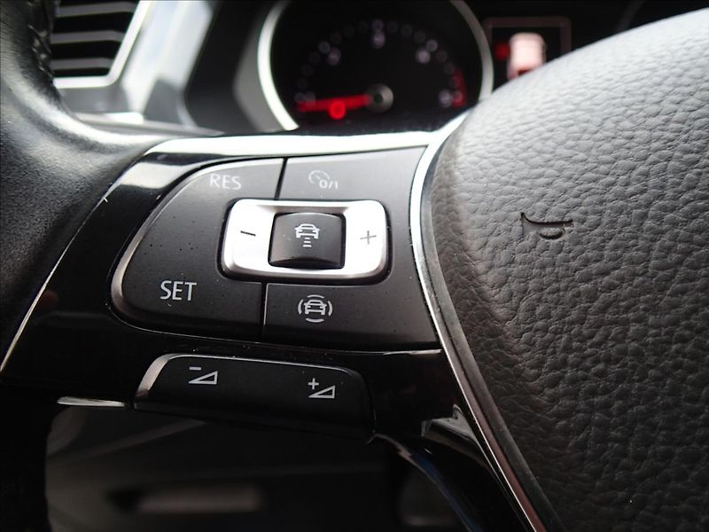 Volkswagen Tiguan 2,0 ČR, 4x4, Tažné - fotka 27 z 73