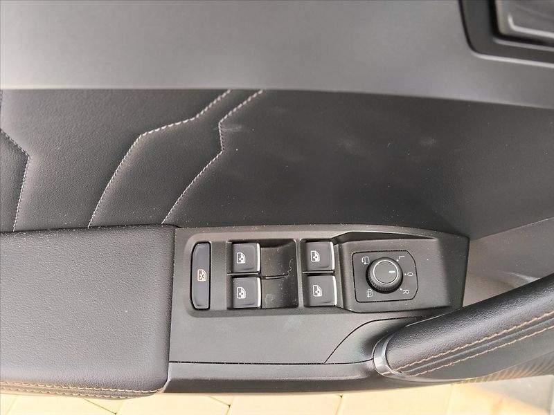 Cupra Formentor 2,0   2.0 TSI 190K DSG 4Drive - fotka 19 z 34
