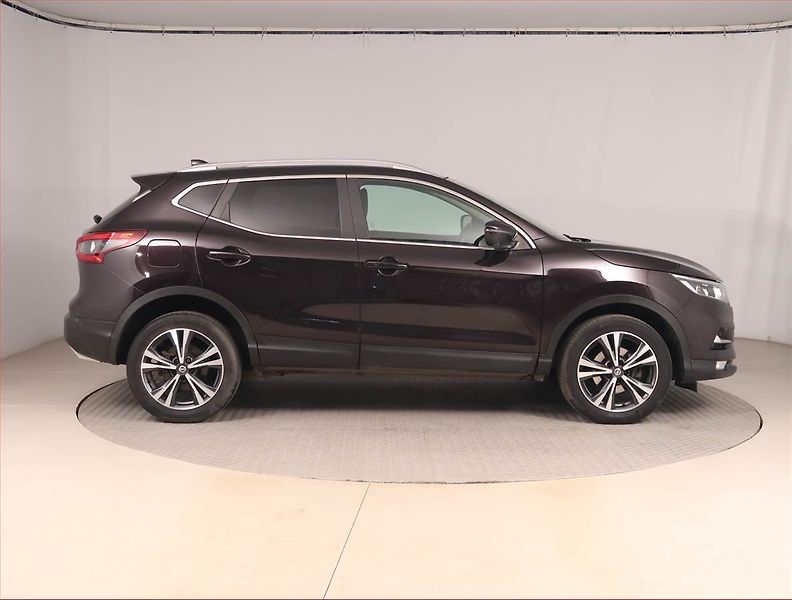 Nissan Qashqai (2018) N-Connecta 1.2 DIG-T - fotka 6 z 16
