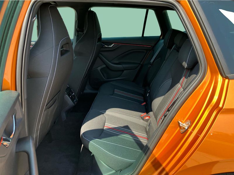 Škoda Kamiq 1.0TSI 85kW MONTECARLO DSG - fotka 12 z 30