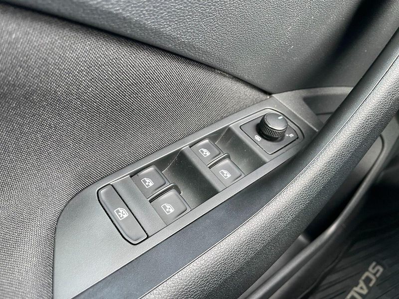 Škoda Scala (2020) 1.6TDi ČR! 1.maj.! Car Play - fotka 23 z 34
