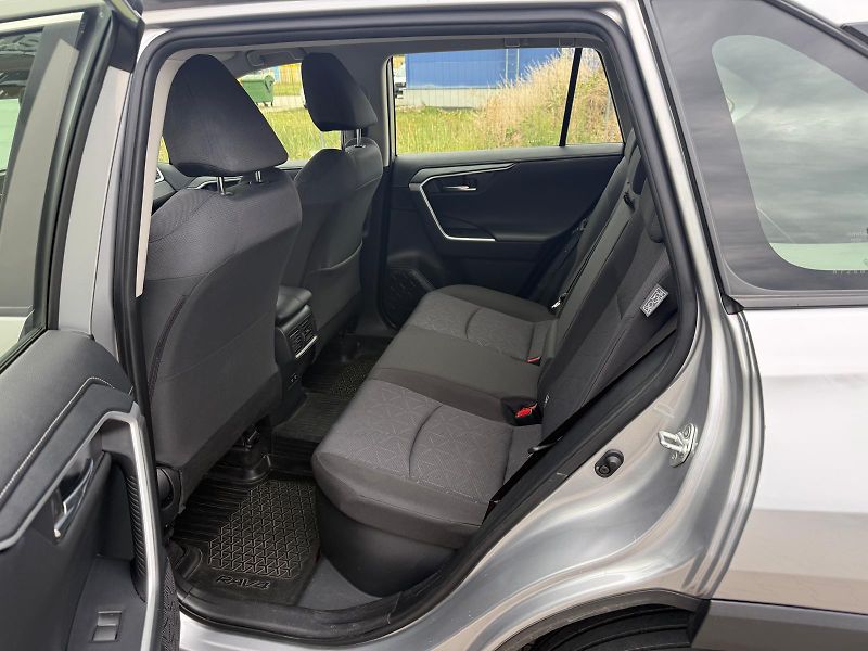 Toyota RAV4 2.5 HSD e-CVT AWD Comfort - fotka 23 z 28
