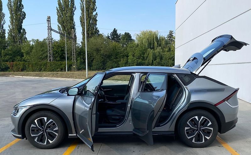 Kia EV6 (2023) 58 kWh, 2023 - fotka 4 z 26