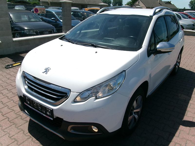 Peugeot 2008 (2015) 1,6 BlueHDI AC TEMP USB - fotka 1 z 26