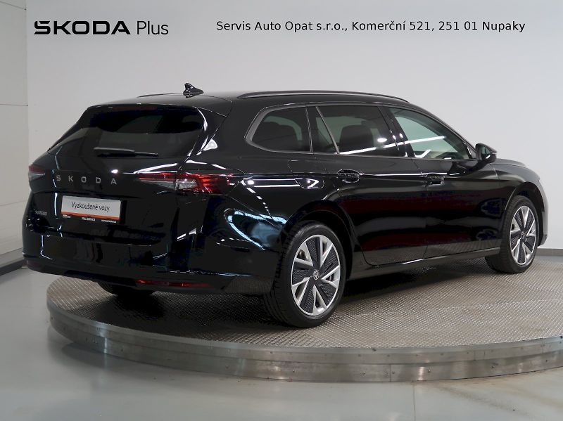 Škoda Superb (2024) SELECTION 2.0TDI 110KW DSG PAN - fotka 2 z 43