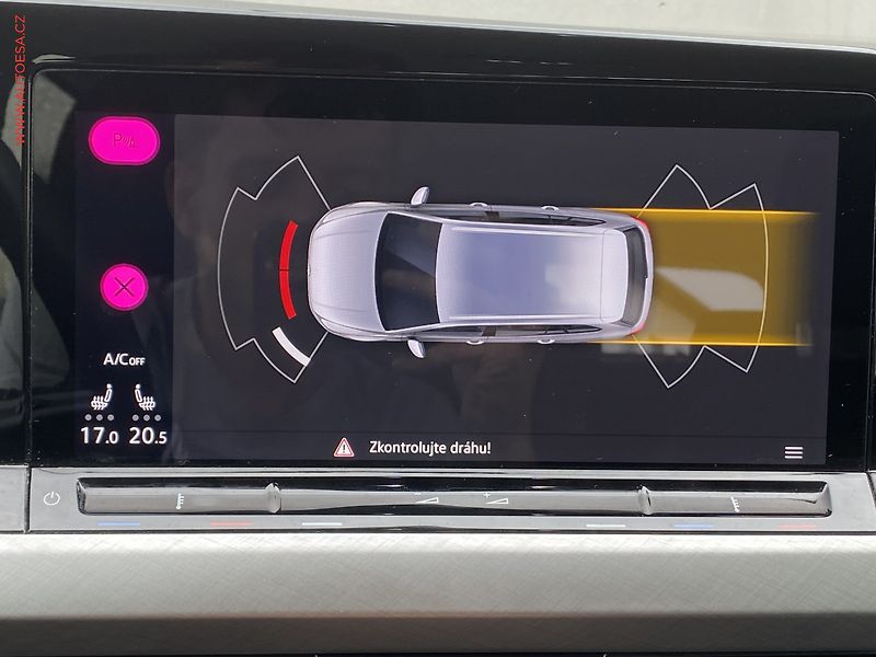 Volkswagen Golf (2022) 2.0 TDi, 2.maj,ČR, Life, LED - fotka 16 z 17