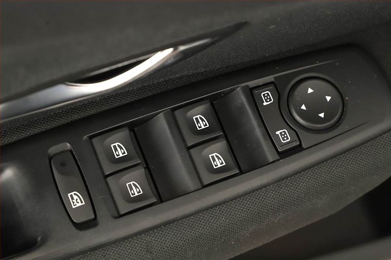 Renault Mégane (2011) 1.5 dCi, jezdí dobře - fotka 13 z 15