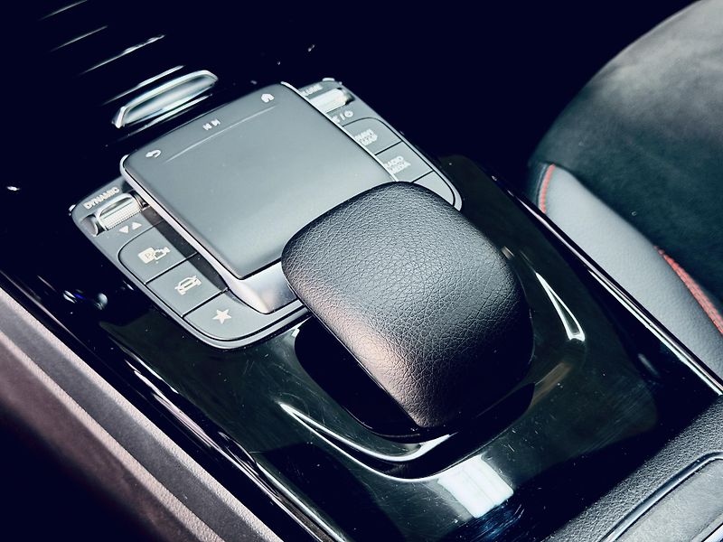 Mercedes-Benz CLA (2022) 200d*ZÁRUKA*PANO*KEYLESS* - fotka 19 z 30