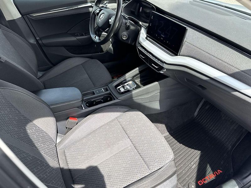 Škoda Octavia (2022) Combi 2.0 TDI DSG Style+ - fotka 8 z 31